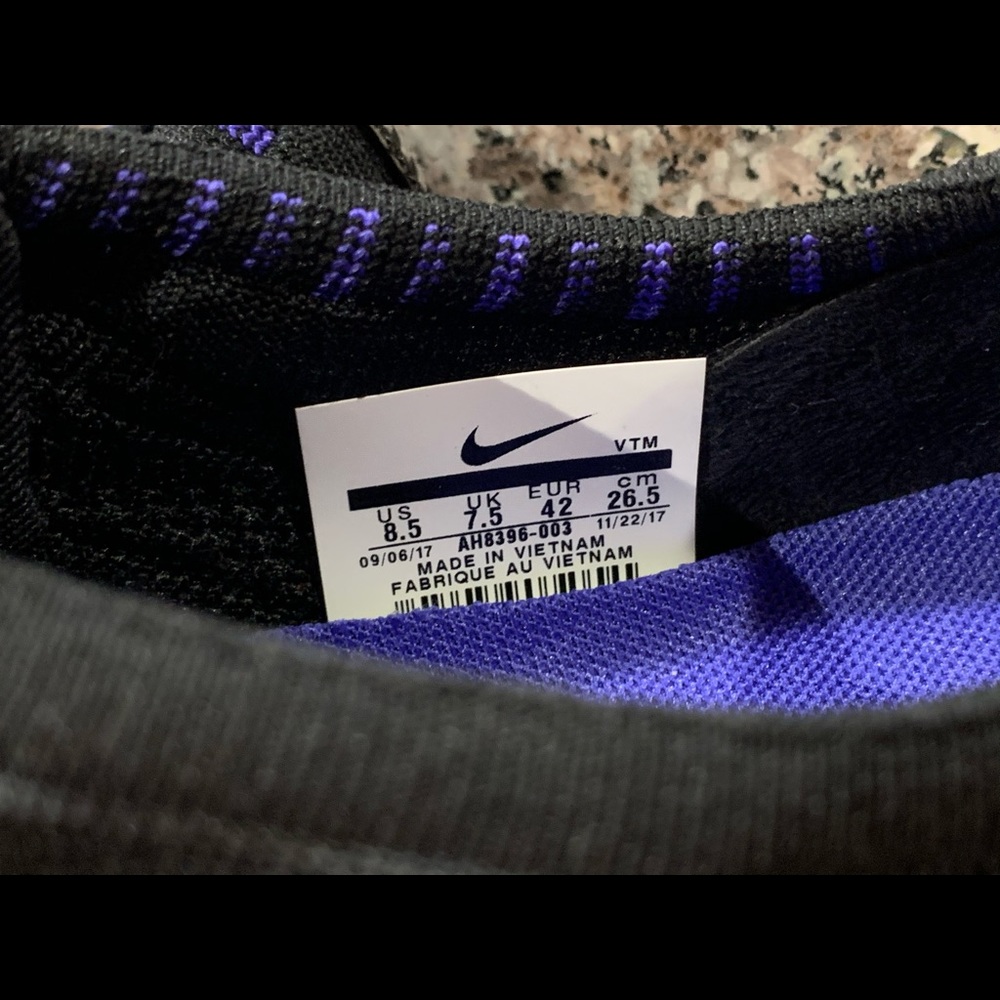 Nike - Picture 5 of 8